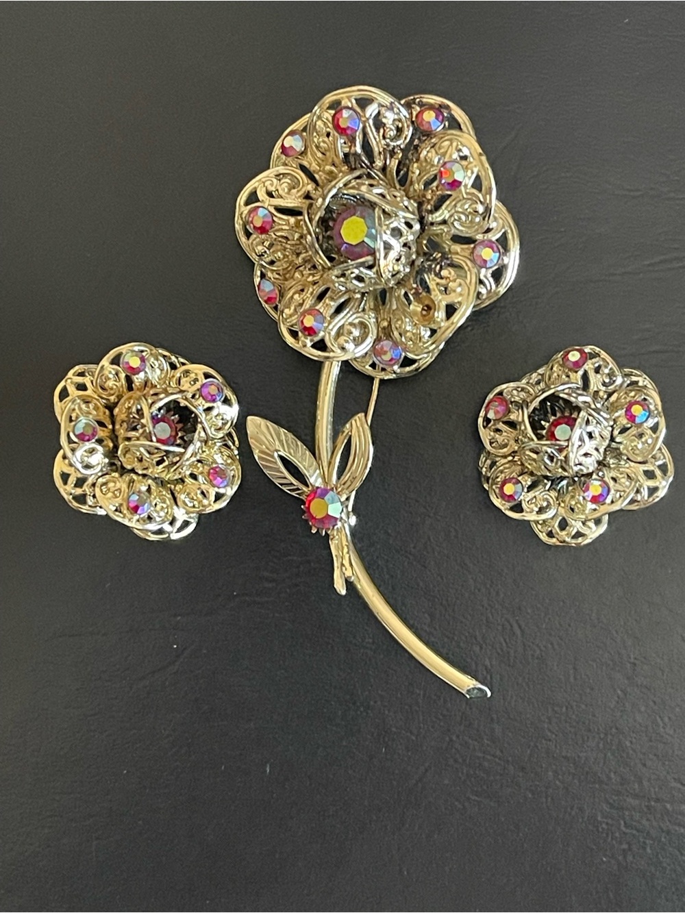 Vintage Sarah Coventry goldTone rhinestone Flower Brooch and Earrings Set.